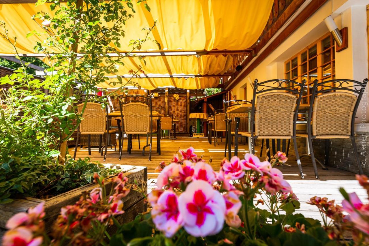 Hotel Restaurant Les Lilas Les Diablerets Bagian luar foto