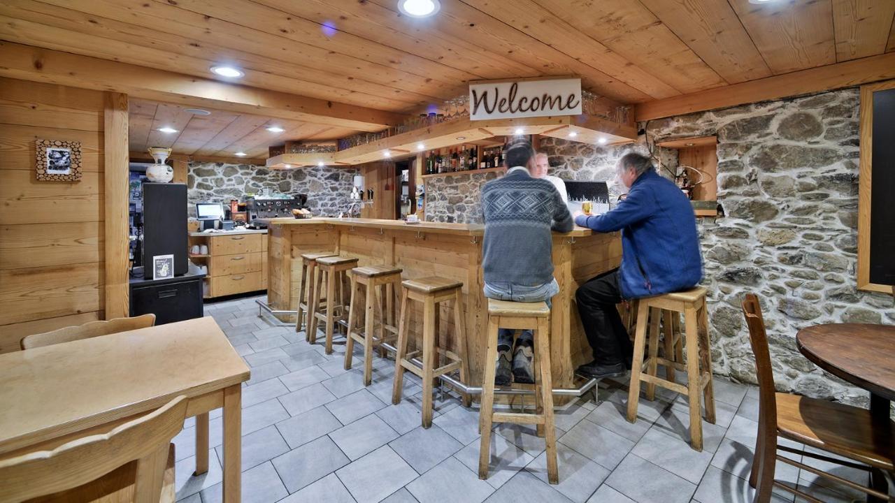Hotel Restaurant Les Lilas Les Diablerets Bagian luar foto